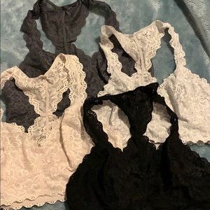 4 med bralettes
